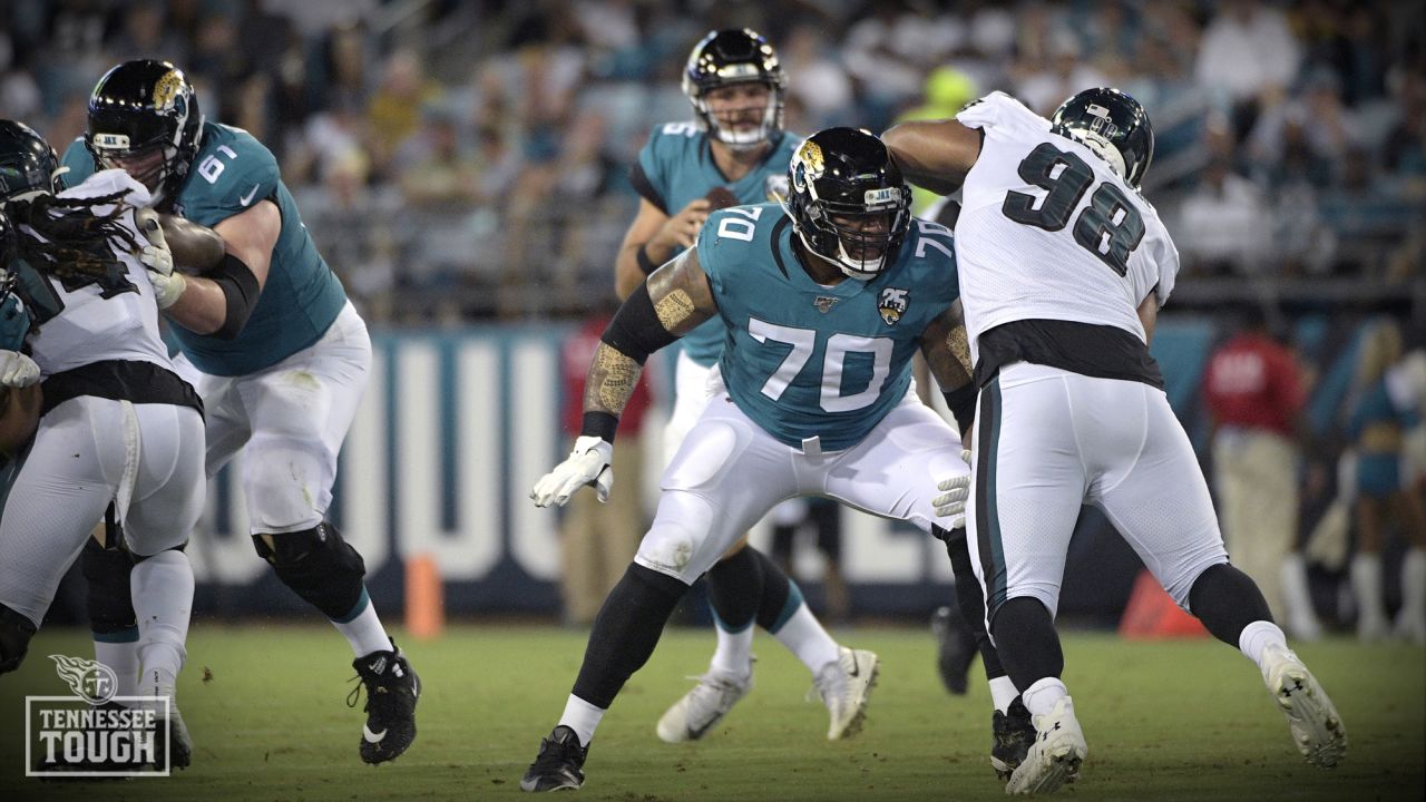 Jacksonville, FL, USA. 12th Nov, 2017. Jacksonville Jaguars offensive guard  Josh Walker (73) during the NFL football game between the Los Angeles  Chargers and the Jacksonville Jaguars. Jacksonville defeated Los Angeles  20-17