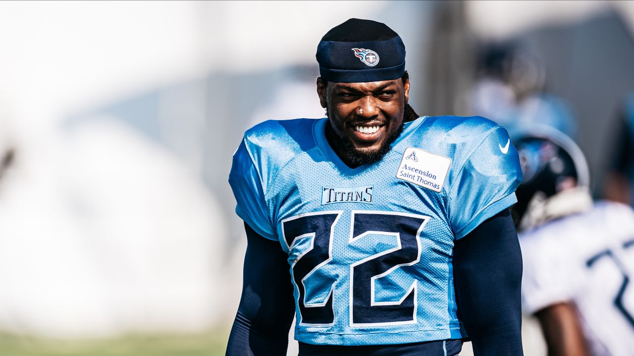 Tennessee Titans guard Jordan Roos (70) takes his helmet off