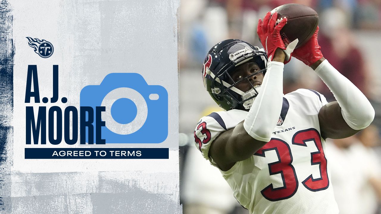 Tennessee Titans safety A.J. Moore (33) in action during the first half of  an preseason NFL football game against the Baltimore Ravens, Thursday, Aug.  11, 2022, in Baltimore. (AP Photo/Nick Wass Stock