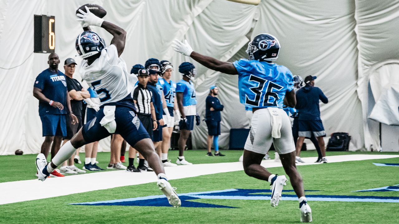 Tennessee Titans safety Amani Hooker (37) walks of the field after an NFL  football training camp practice Monday, July 31, 2023, in Nashville, Tenn.  (AP Photo/George Walker IV Stock Photo - Alamy