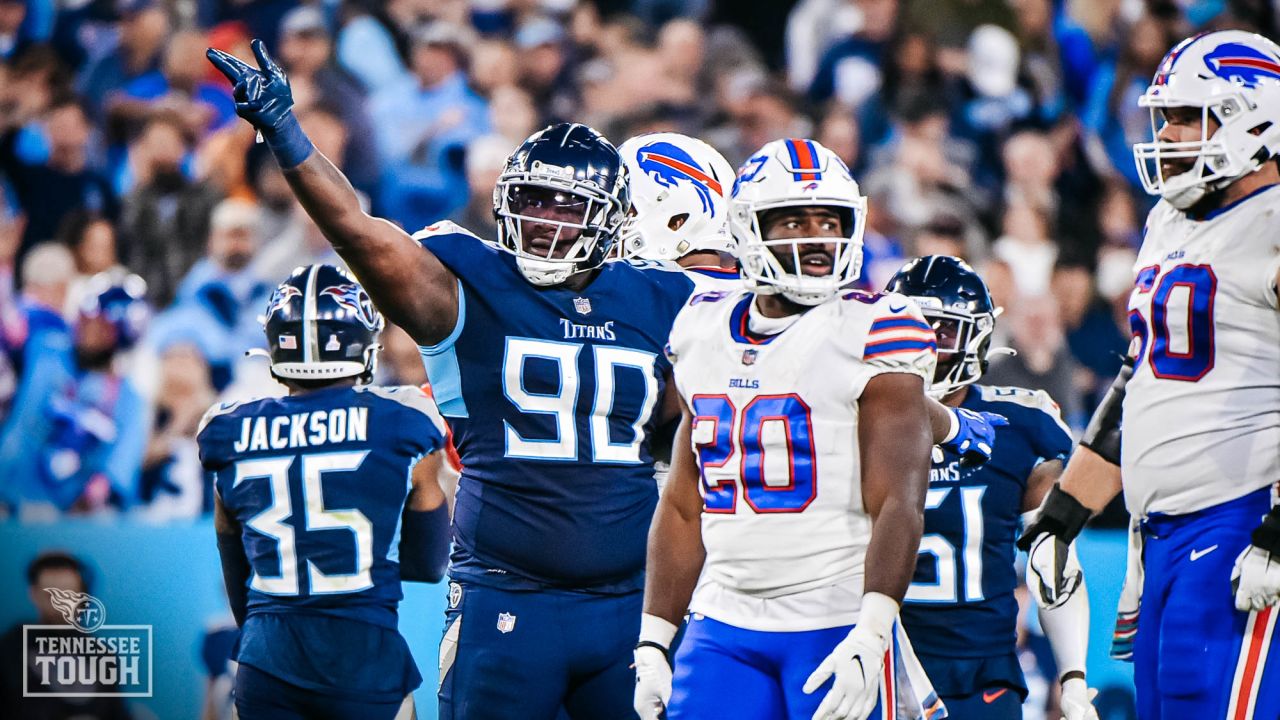 Tennessee Titans vs Buffalo Bills photos: Week 6 2021 NFL season.