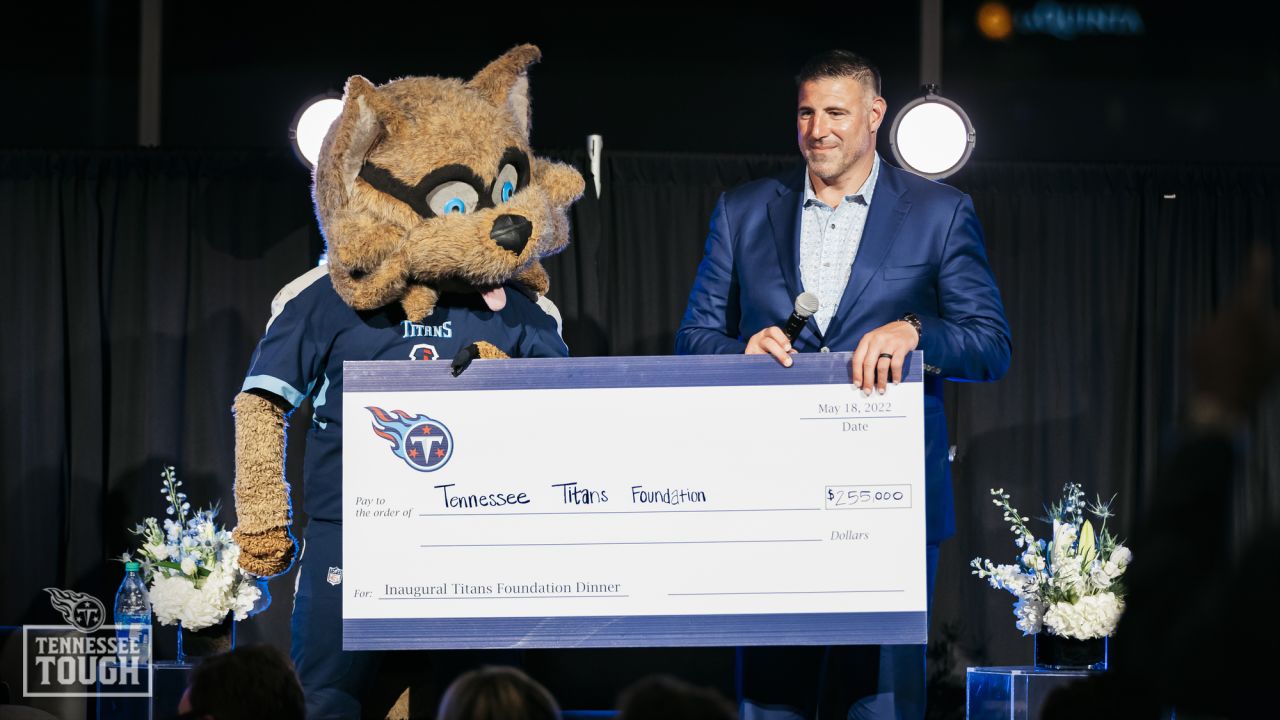 Titans Foundation Dinner Raises $255,000 to Assist Those in Need in Middle  Tennessee Community