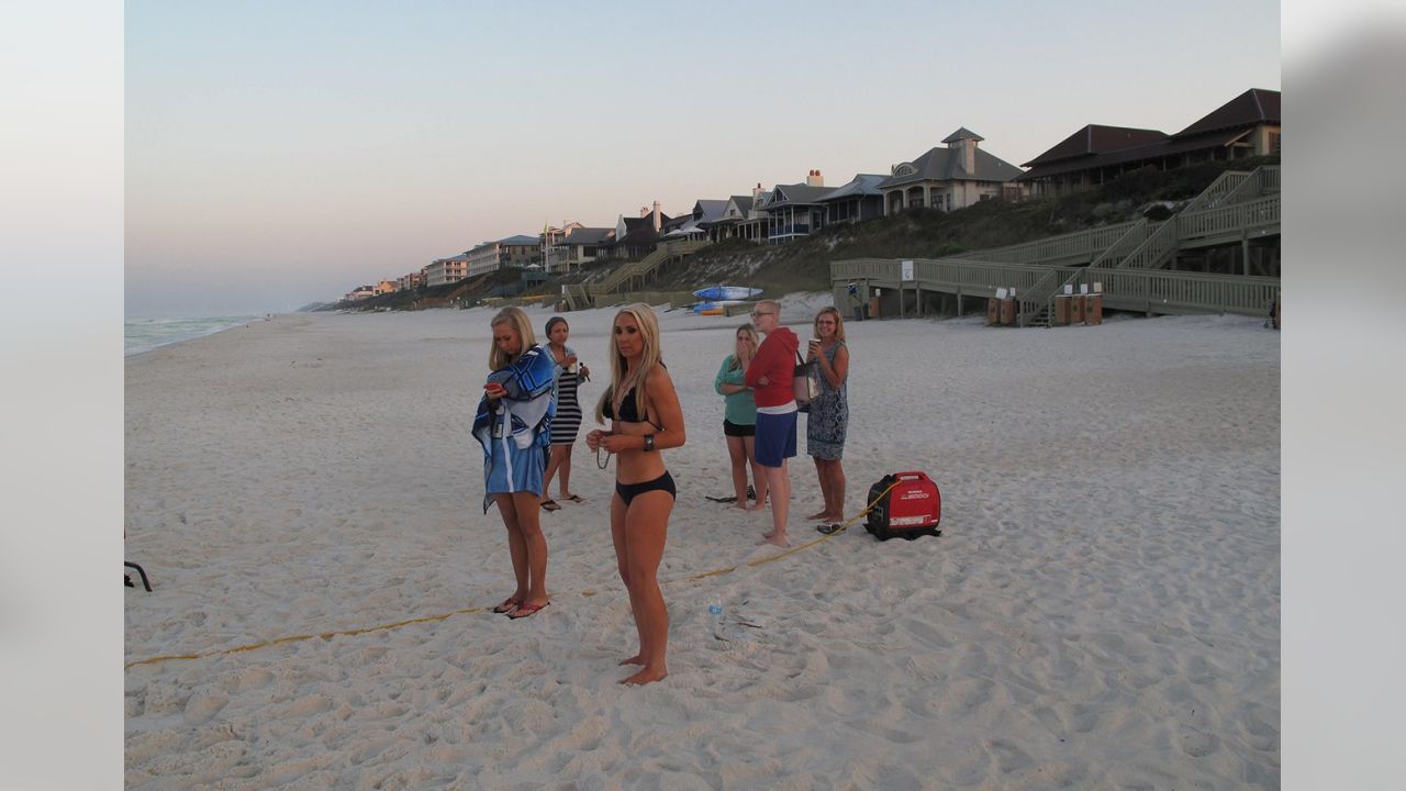 2014-15 Cheerleader Swimsuit Calendar Shoot - Day 2