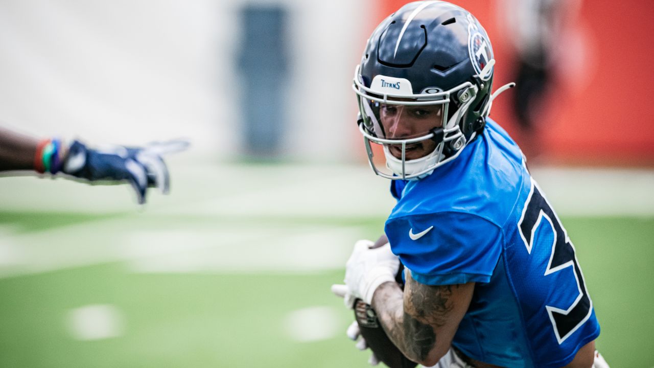 Tennessee Titans safety Amani Hooker (37) walks of the field after an NFL  football training camp practice Monday, July 31, 2023, in Nashville, Tenn.  (AP Photo/George Walker IV Stock Photo - Alamy