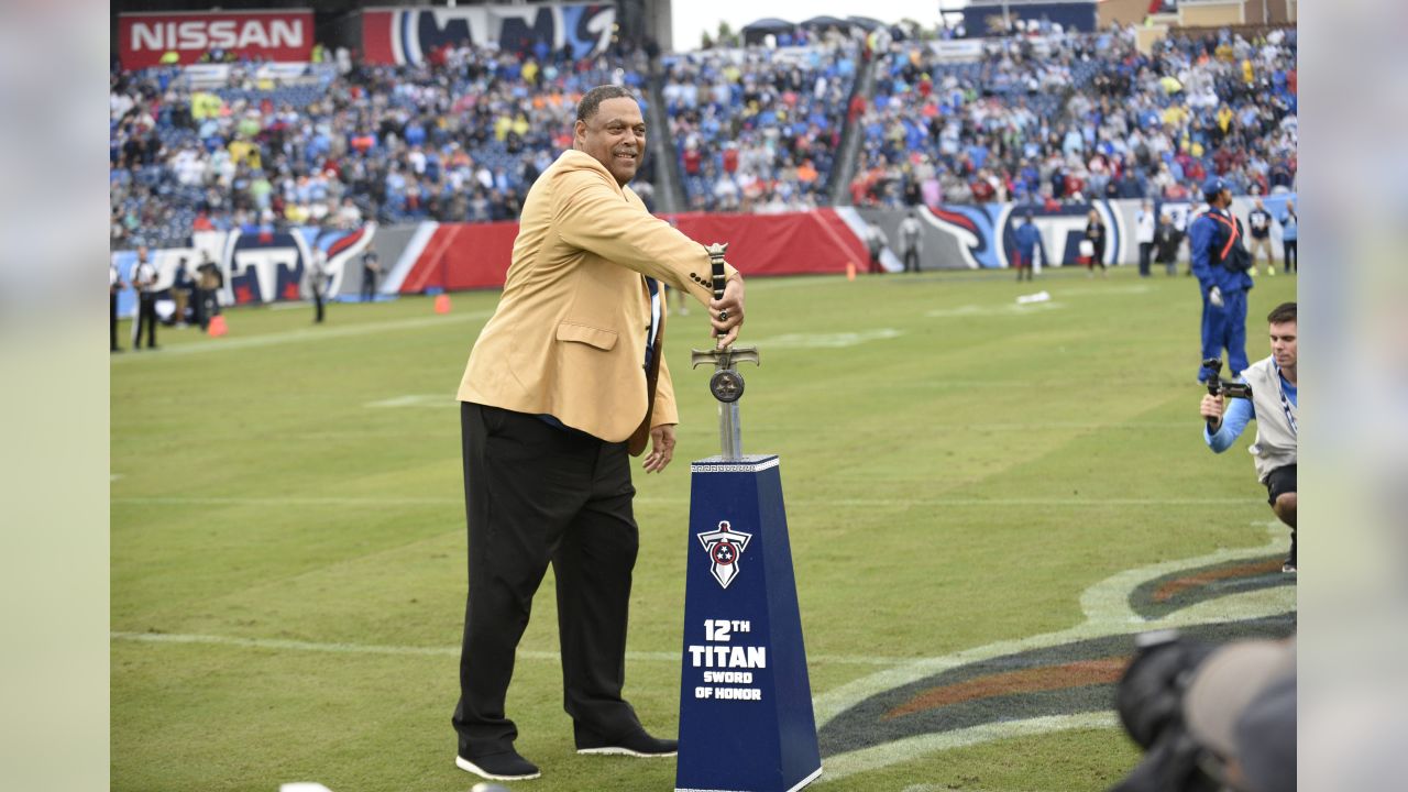 Robert Brazile Inducted Into Ring of Honor