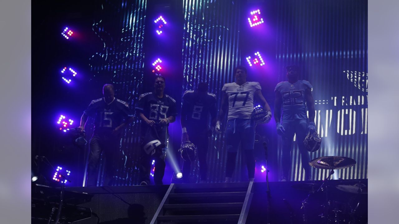 Titans uniforms unveiled during street party on Broadway