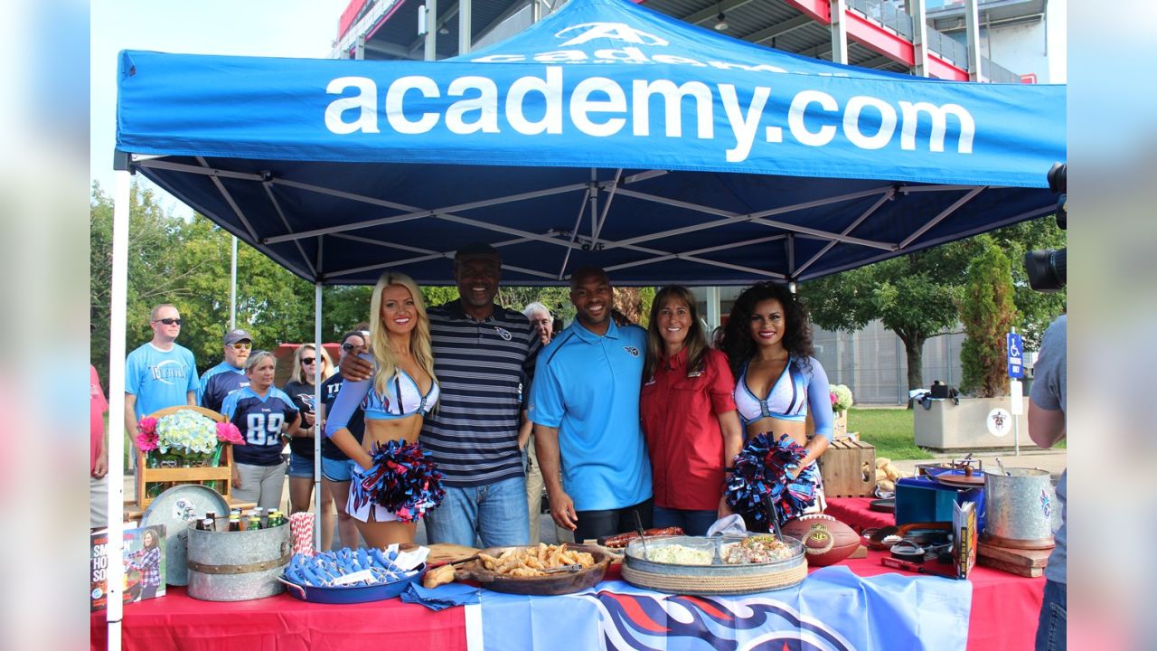 Tailgreeter - Nissan Stadium Tailgate - Dallas Cowboys @ Tennessee Titans