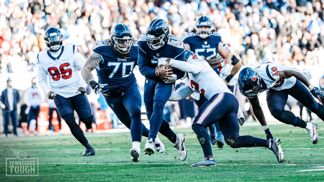 NFL 2022-2023 Season - Week 16: Texans @ Titans 