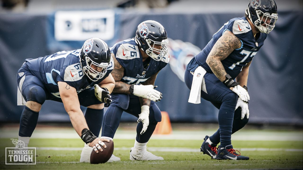 Tennessee Titans offensive guard Rodger Saffold III (76) plays