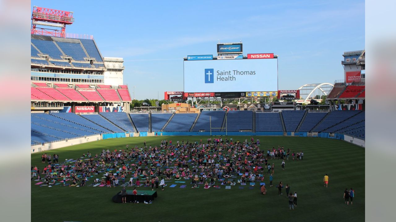 Tennessee Titans - Enter the Titans Hall of Fans Photo Contest presented by  Coke Zero to WIN season tickets and have YOUR own personal Titans Hall of  Fans banner displayed at LP