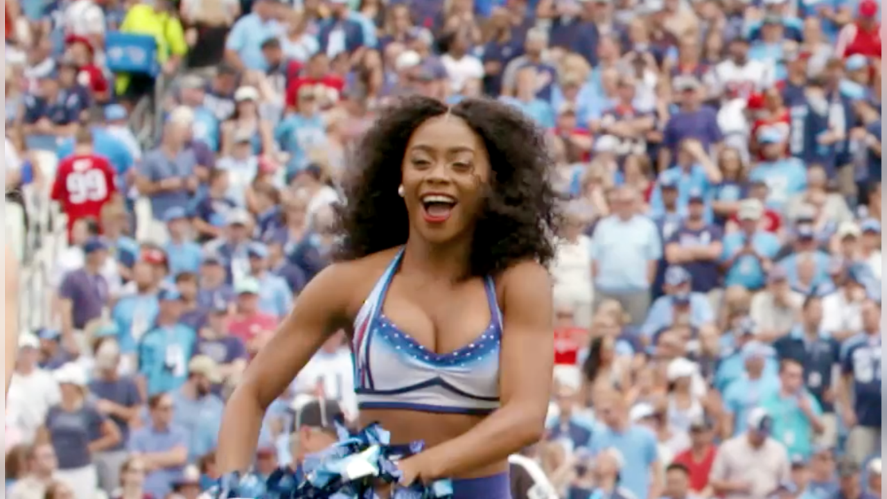 Titans Cheerleader Spotlight: Travona