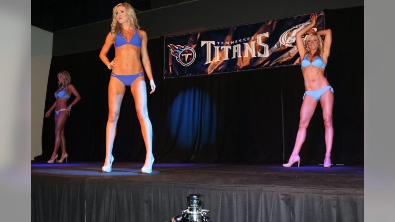 Titans Cheerleaders Unveil 2015 Swimsuit Calendar at Calendar