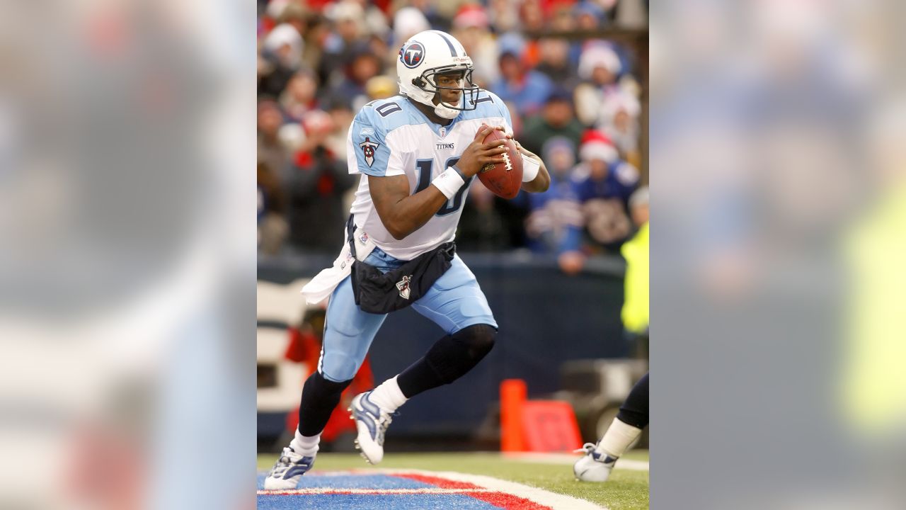 Tennessee Titans pass on Vince Young in BR's 2006 NFL re-draft