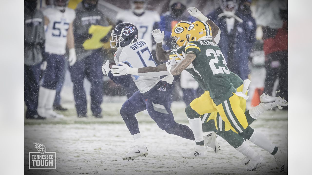 Tennessee Titans linebacker David Long Jr. (51) before an NFL football game  against the Green Bay Packers Thursday, Nov. 17, 2022, in Green Bay, Wis.  (AP Photo/Jeffrey Phelps Stock Photo - Alamy