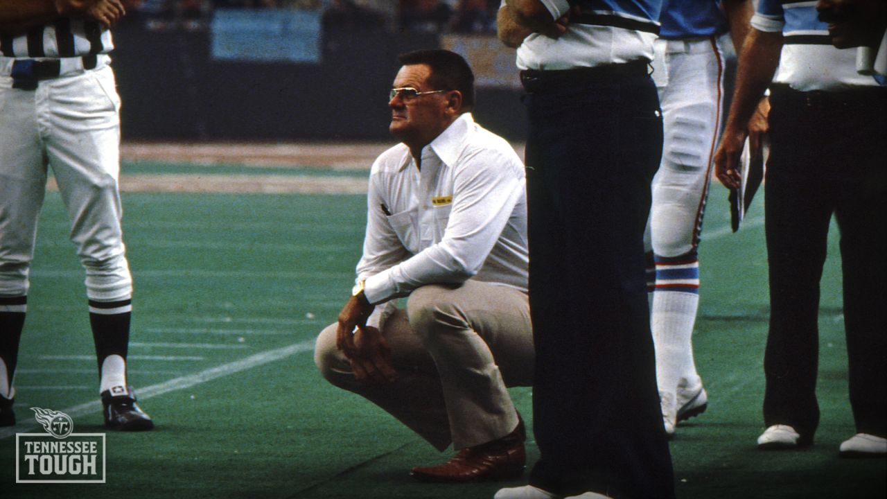 Tennessee Titans to induct late Houston Oilers coach Bum Phillips into ring  of honor - ESPN