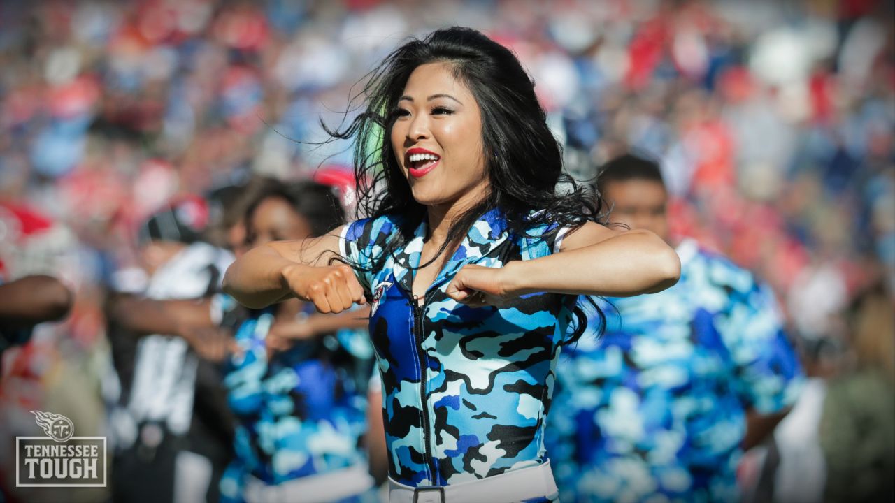 TTC Mari, TTC - Tennessee Titans Cheerleaders & T-Rac