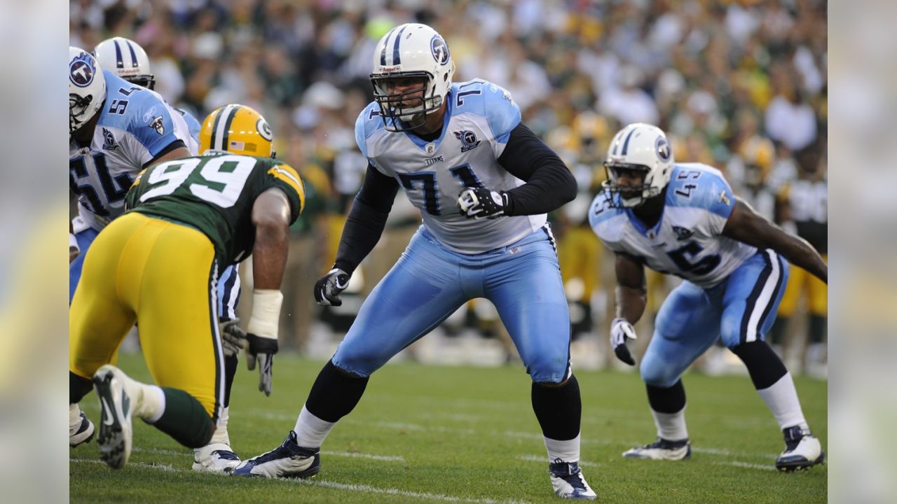 Mountain View grad, Titans tackle Michael Roos retires - The Columbian