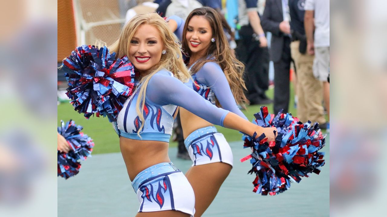 New England Patriots Cheerleaders set to debut new uniforms