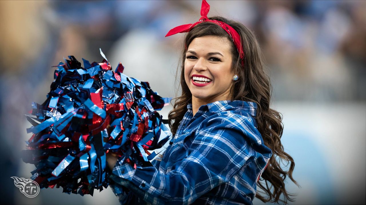 Dallas Cowboys Cheerleaders 2019 Gameday Performance