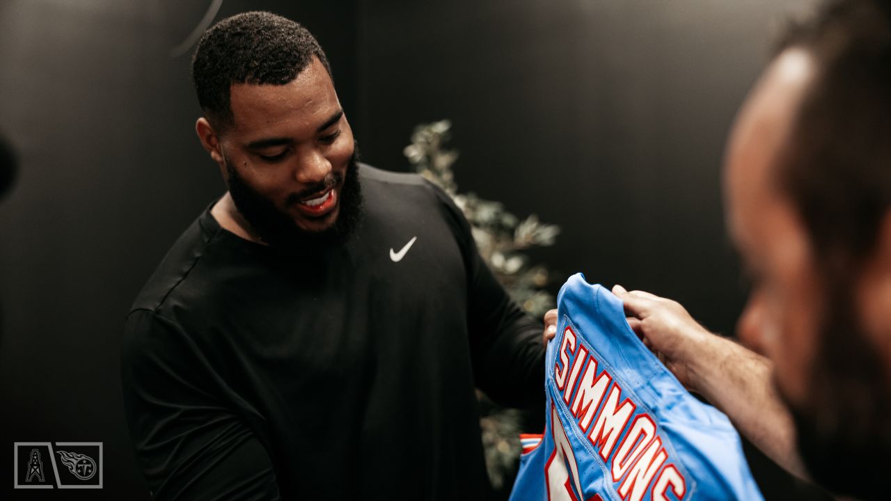 Tennessee Titans Will Wear Oilers Throwbacks Jerseys in These Two Games -  Sports Illustrated Tennessee Titans News, Analysis and More