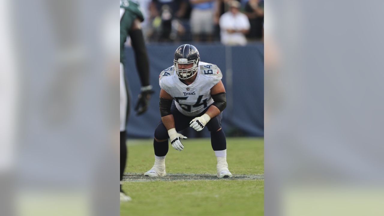 Ravens guard Yanda says Titans DL Simmons spit in his face