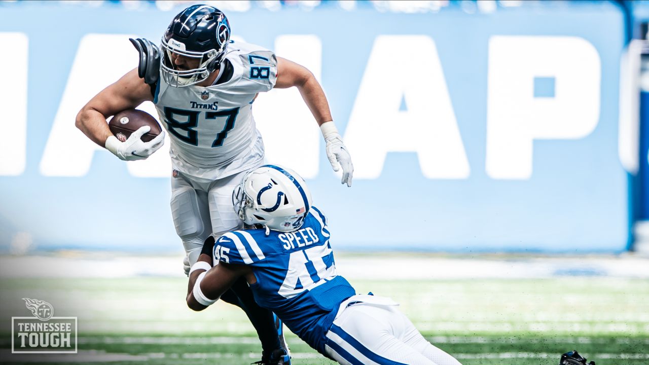 Should the Tennessee Titans re-sign TE Geoff Swaim?