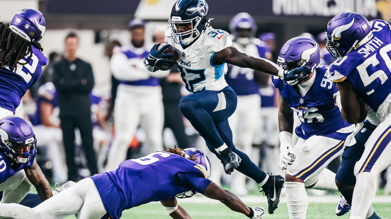 Titans trample the Vikings in a 24-16 preseason victory with 281