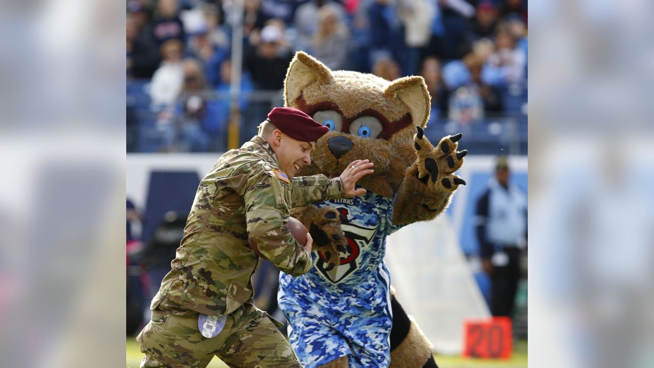 Titans Salute to Service Game