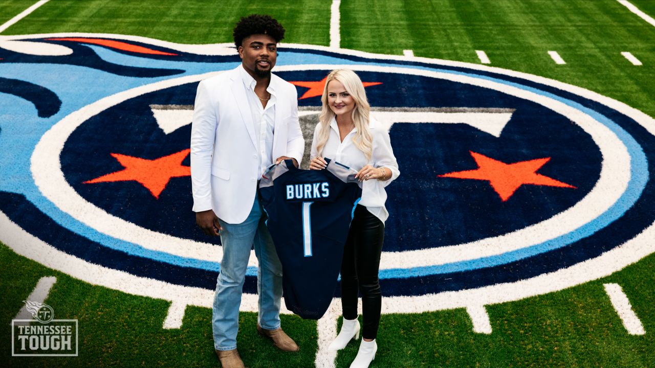 Treylon Burks celebrated with fiancee during 2022 NFL Draft