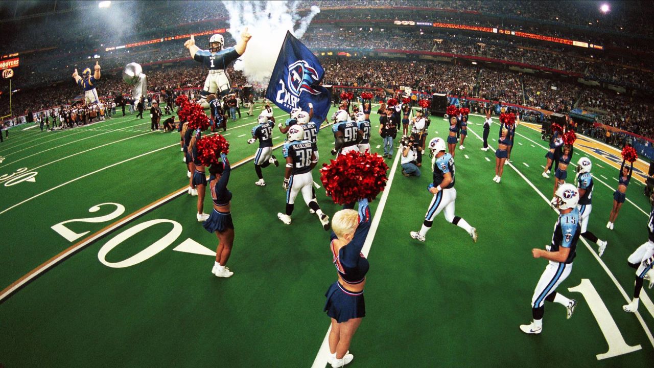 January 30, 2000: St. Louis Rams quarterback Kurt Warner #13 drops back to  pass against the Tennessee Titans in Super Bowl XXXIV (34). The Rams  defeated the Titans by the final score