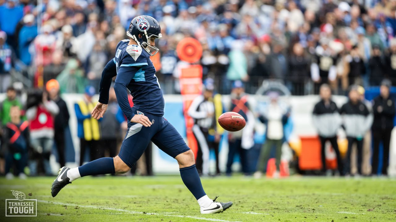 Tennessee Titans releasing punter Brett Kern