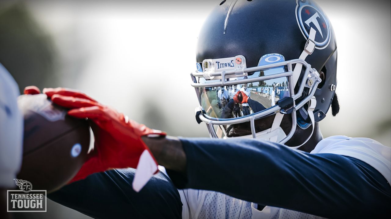 Tennessee Titans' Julio Jones wears Waffle House cleats to practice