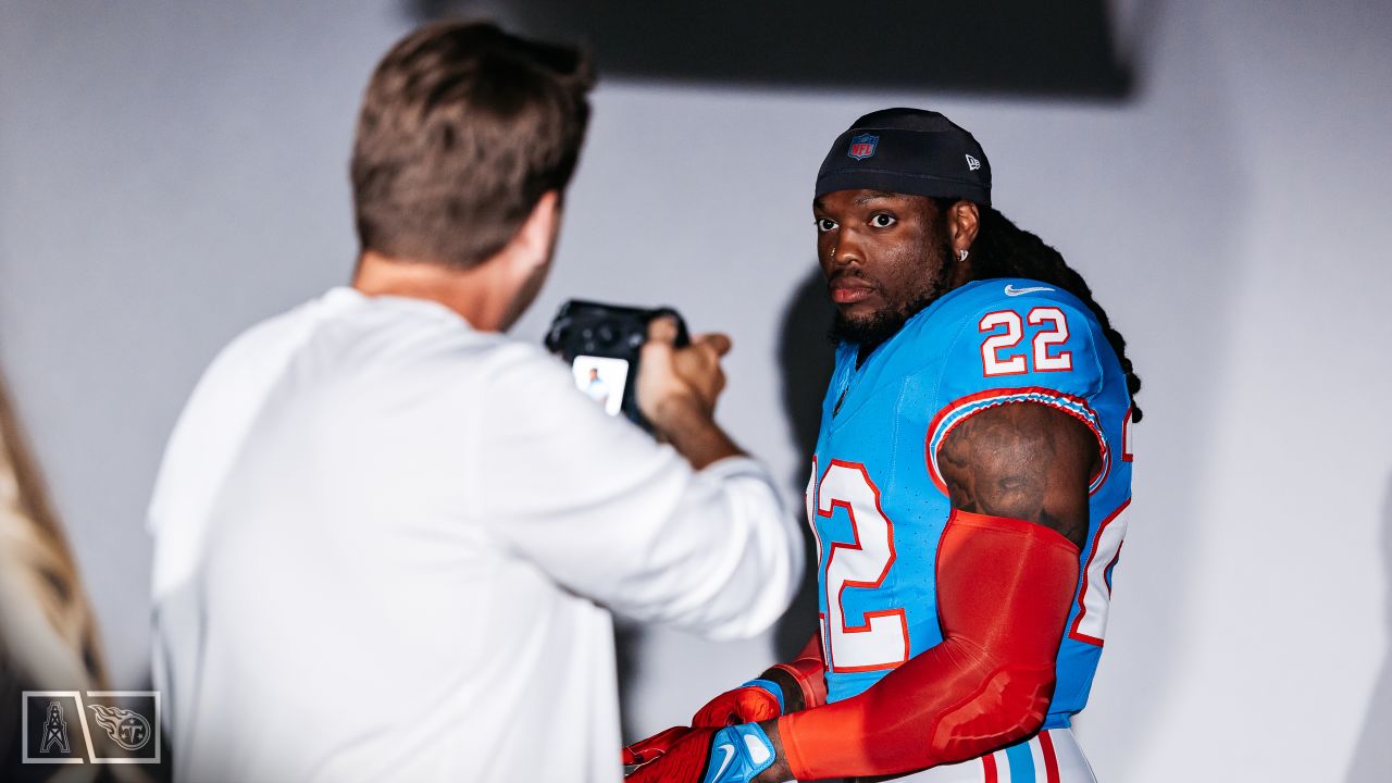 Tennessee Titans' throwback Houston Oilers uniforms reveal has NFL fans  calling out franchise