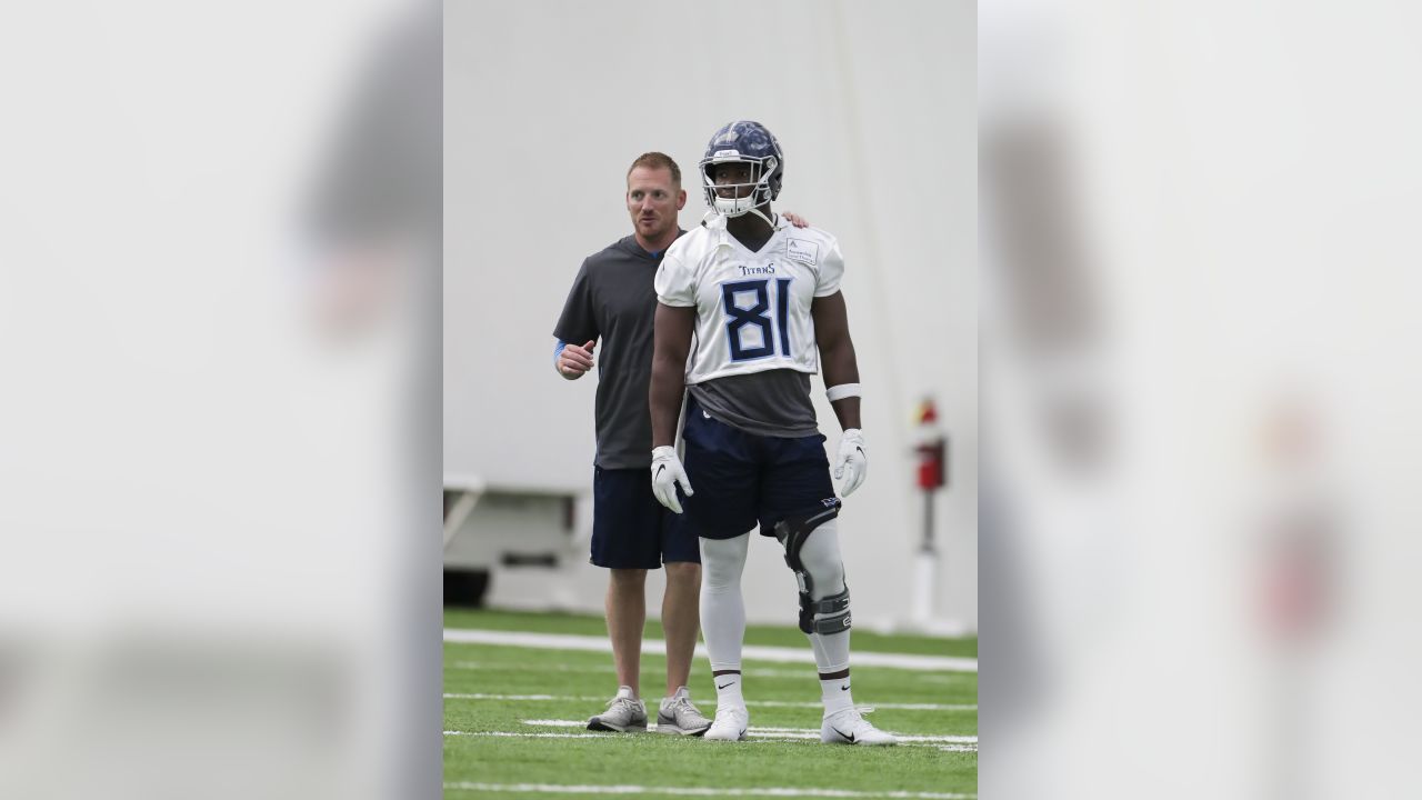 Tennessee Titans' Derrick Henry works out in sandpit at training camp