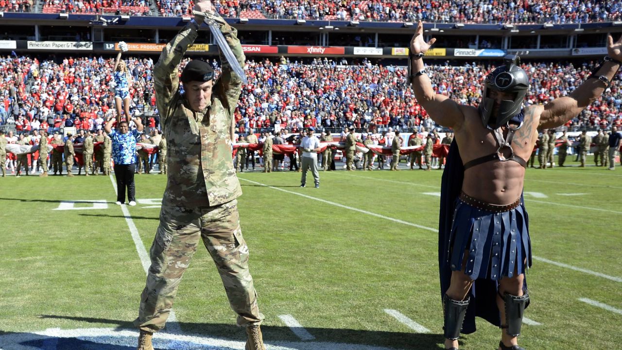 Salute to Service National Anthem (Week 10)