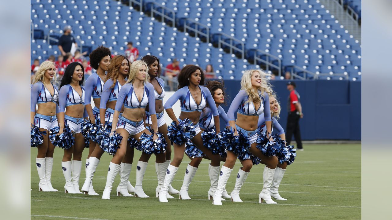 Tennessee Titans to Narrow the Field 46 to 26 During Final Cheerleading  Auditions - Clarksville Online - Clarksville News, Sports, Events and  Information