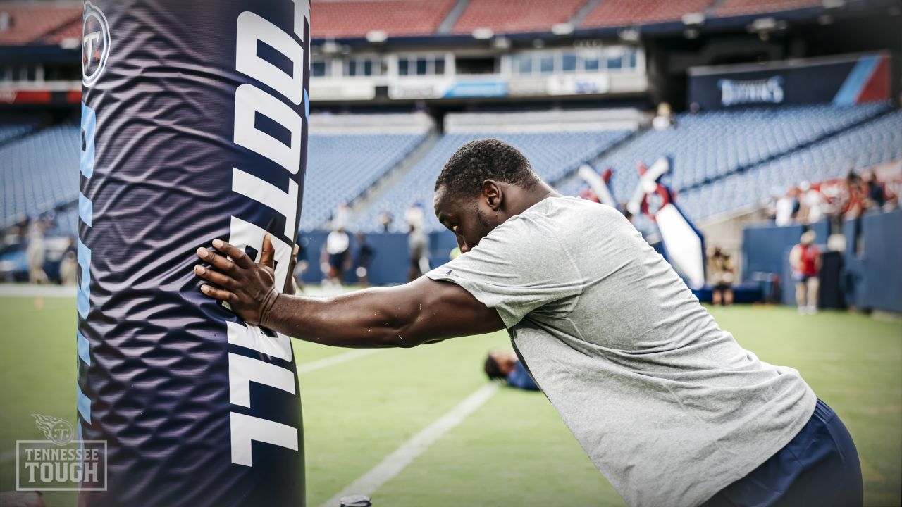 Photos: Warmups & Pregame from Week 18