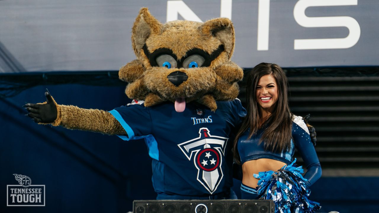 Tennessee Titans Cheerleaders & T-Rac - Week 13! 