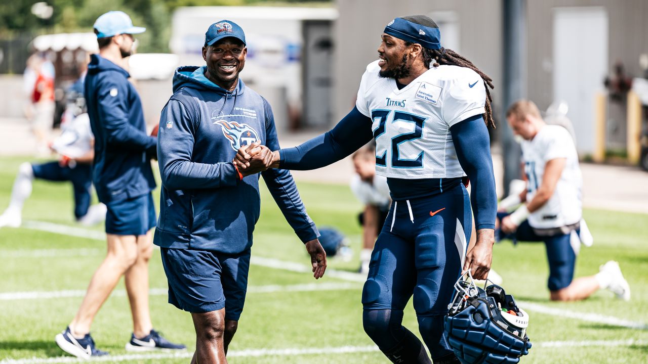 Julius Chestnut of the Tennessee Titans prepares for drills during News  Photo - Getty Images