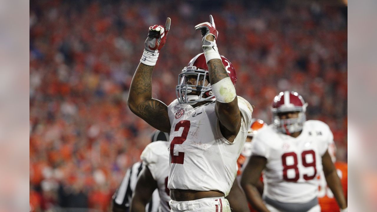 Tennessee Titans take Alabama RB Derrick Henry with the 45th