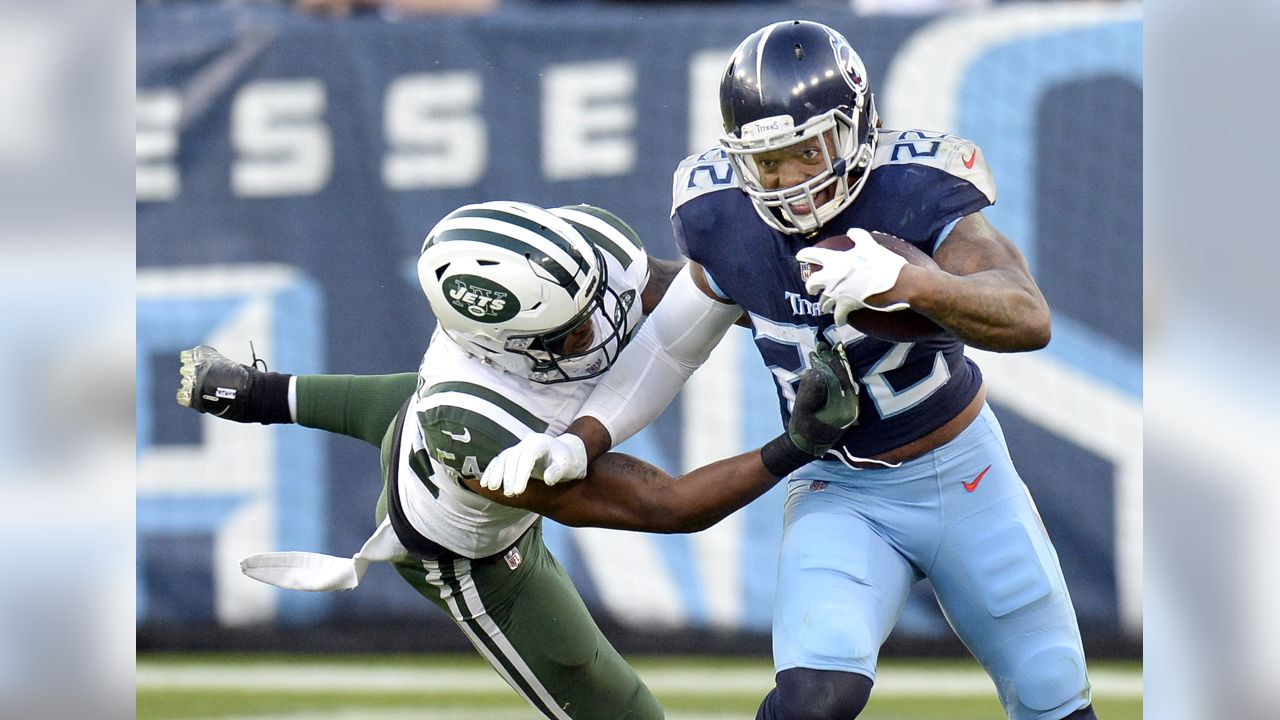 Tennessee Titans running back Derrick Henry runs a drill during