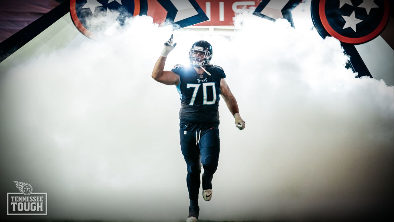 Tennessee Titans offensive tackle Ty Sambrailo (70) plays against the  Chicago Bears during an NFL football game Sunday, Aug. 29, 2021, in  Nashville, Tenn. (AP Photo/John Amis Stock Photo - Alamy