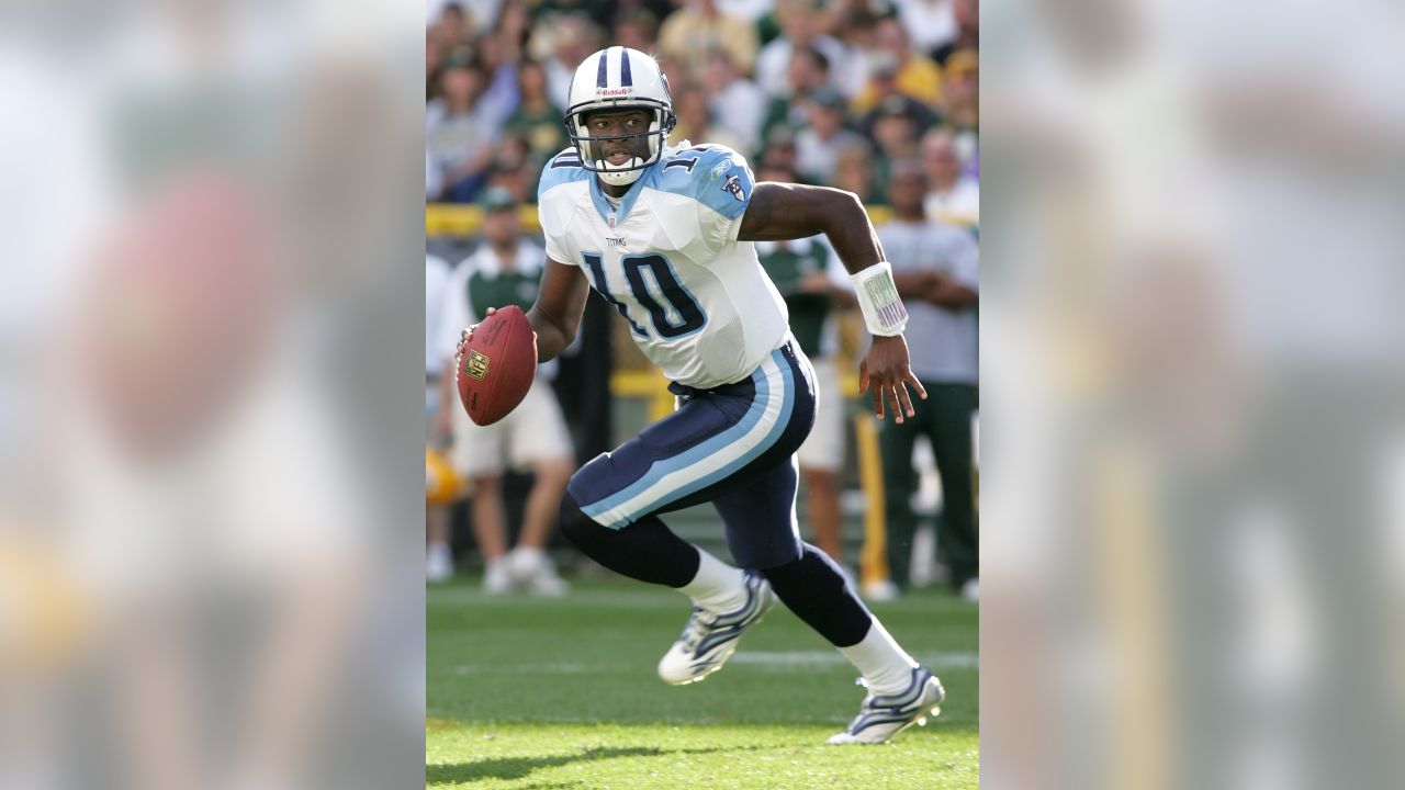 Welcome to the NFL, Vince Young Throwback Thursday to Nov. 26, 2006 when  the Titans came back from 21-0 in the 4th quarter and won…