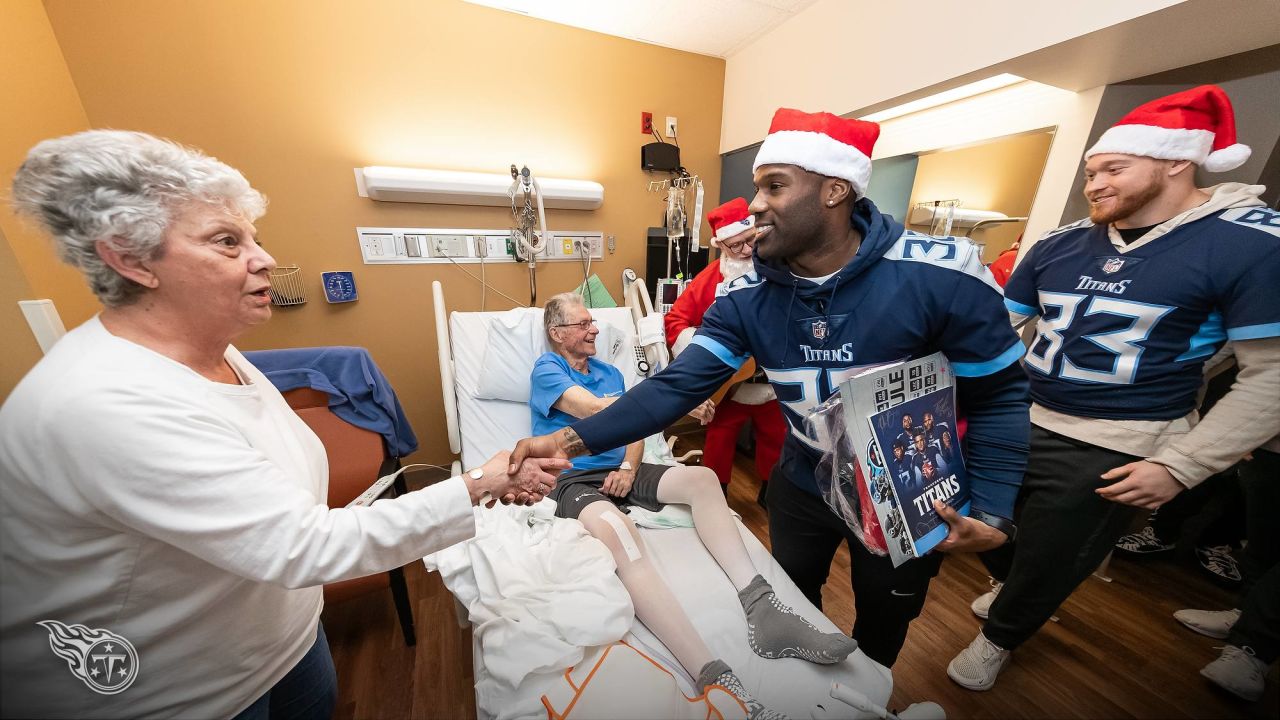 Titans Spread Christmas Cheer at Saint Thomas Midtown Hospital