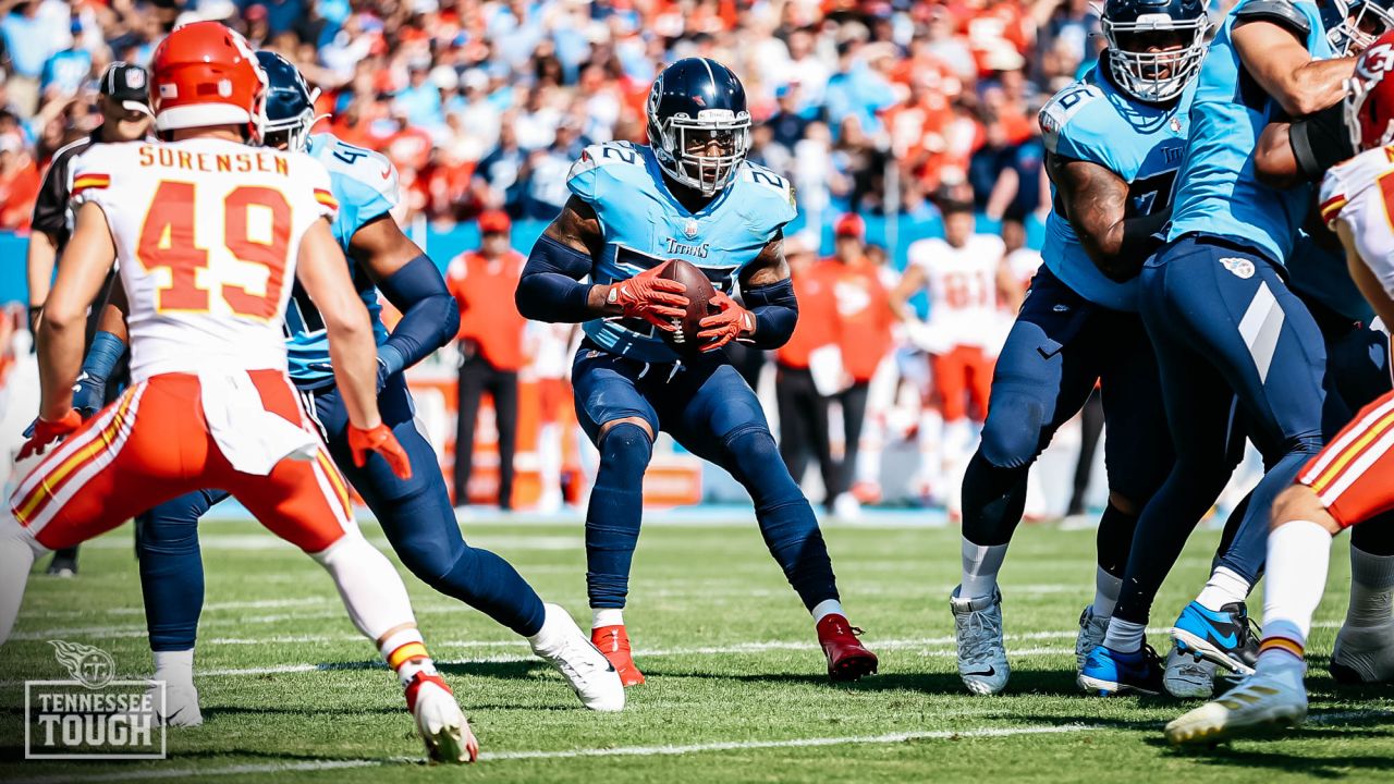 Chiefs have a tough time against the Titans, loosing 27-3