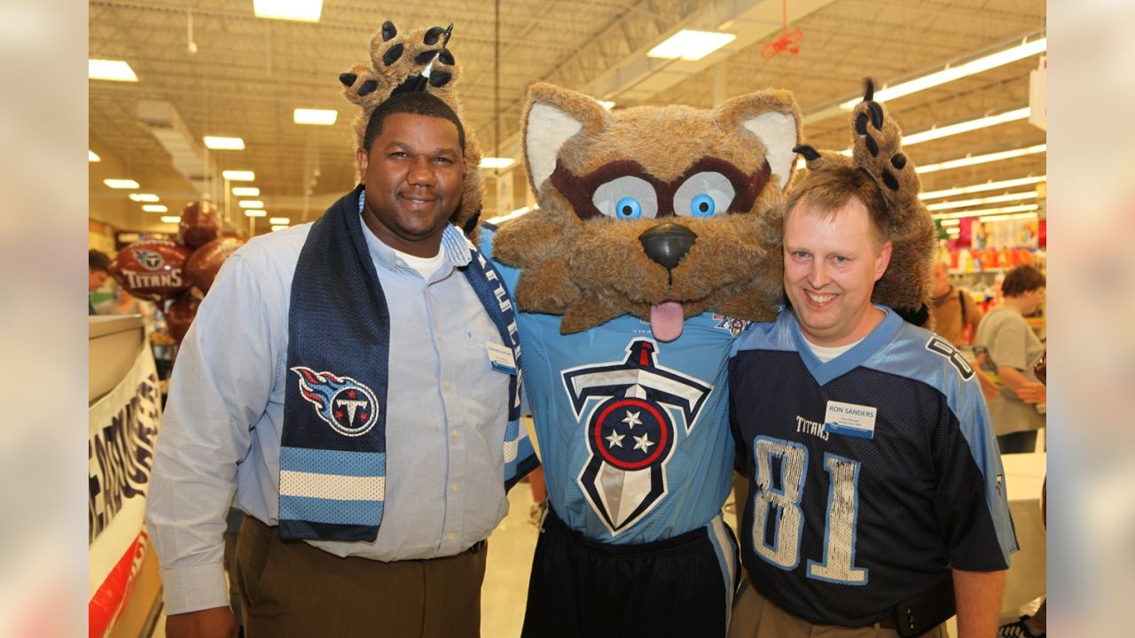 Whisenhunt pays a visit on Titans Caravan, Sports