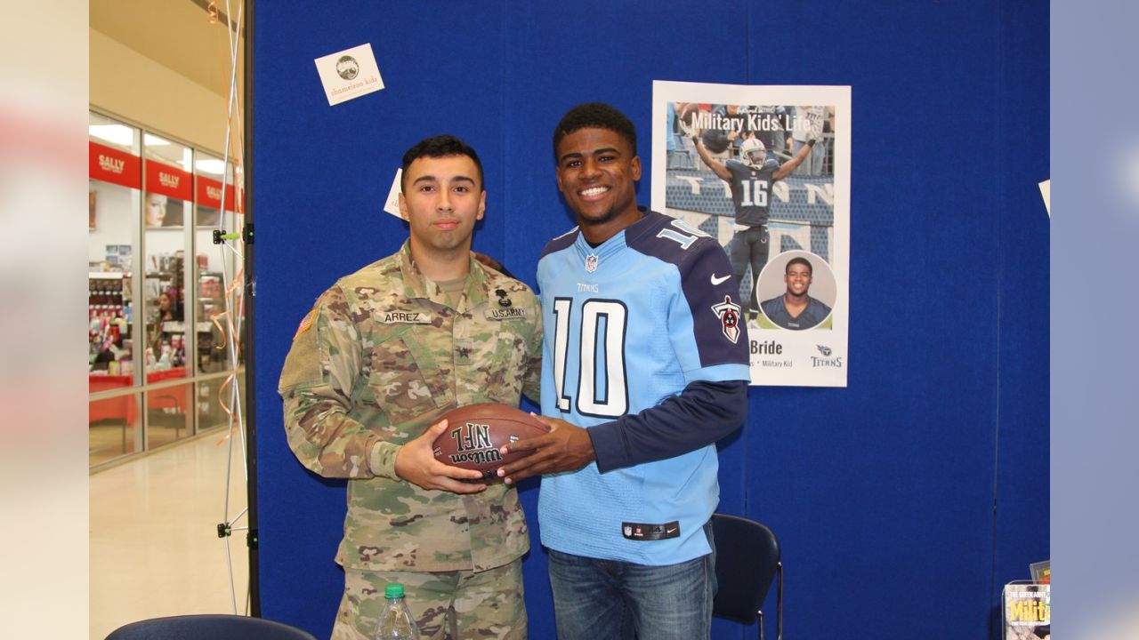 Tre McBride Visits with Families, Students at Fort Campbell