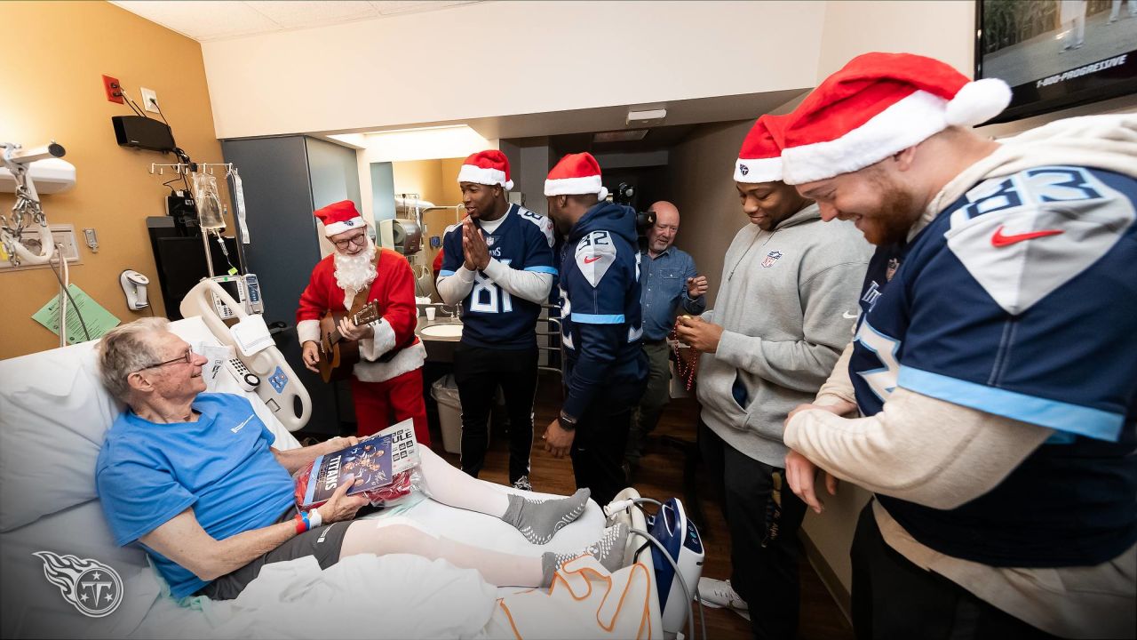 Titans Spread Christmas Cheer at Saint Thomas Midtown Hospital