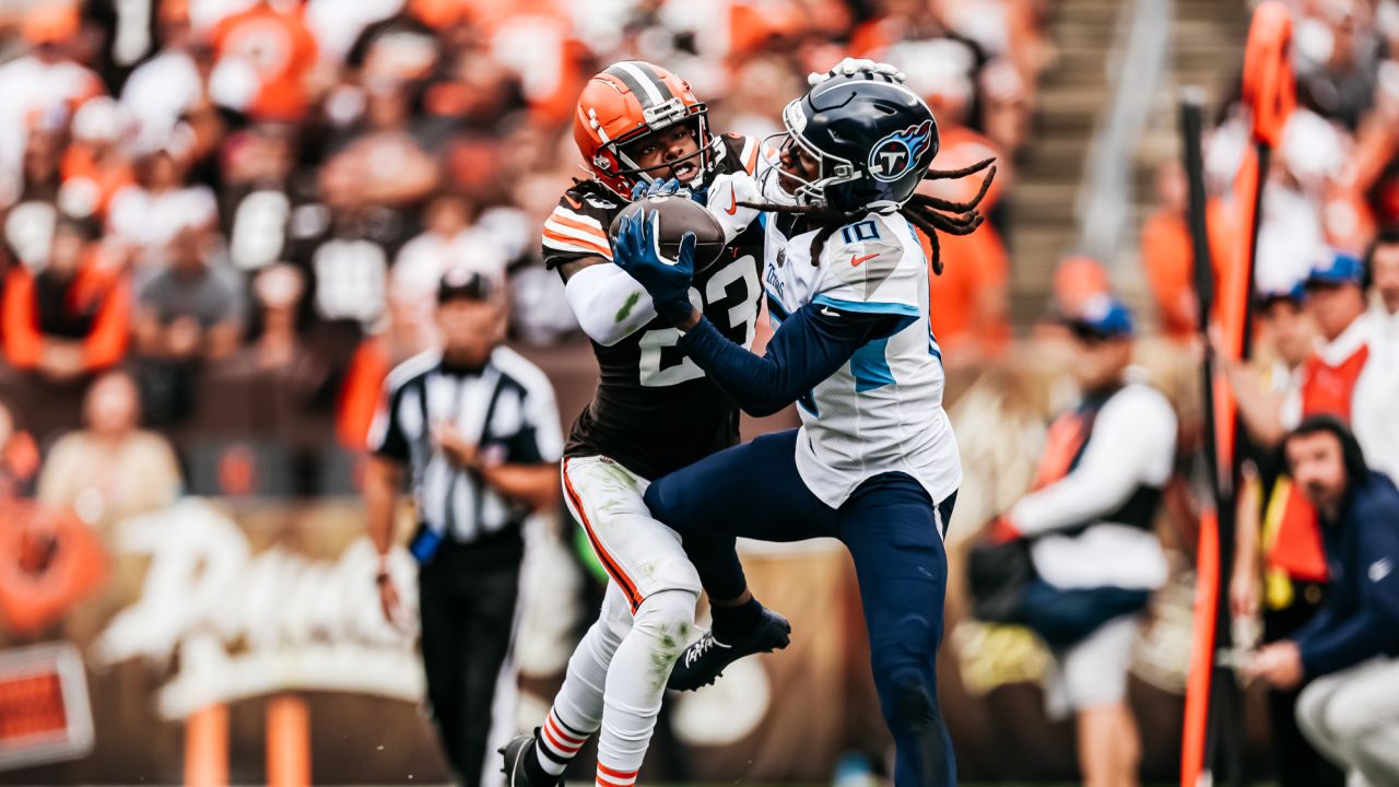 Tennessee Titans mauled, crushed and beaten in 27-3 loss at Browns