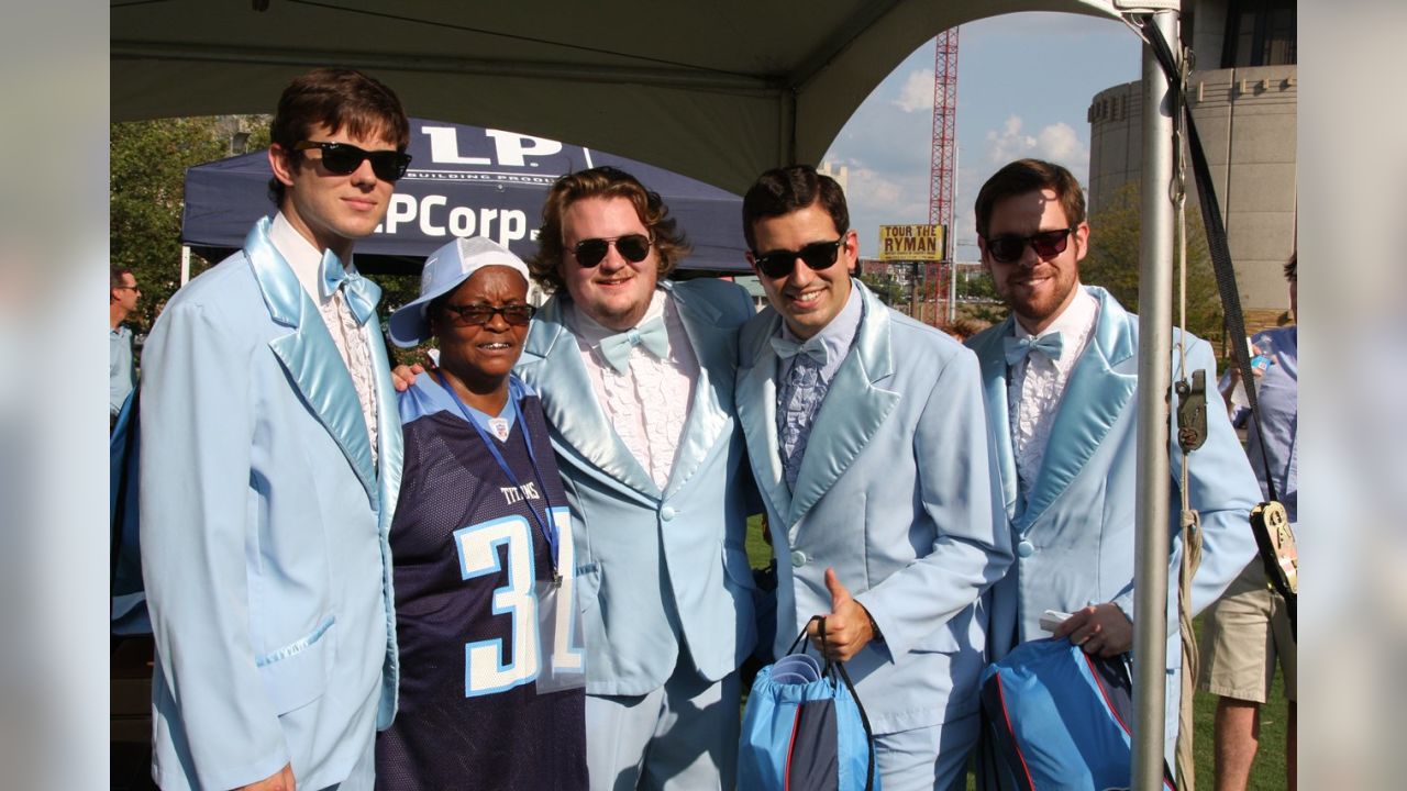 Tennessee Titans on X: #Titans #CodeBlue Pep Rally tomorrow, 4-7:30 pm,  Walk of Fame Park in downtown Nashville!  / X